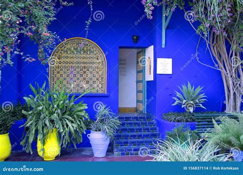 blu majorelle yves saint laurent pencil|Marrakech and Majorelle blue .